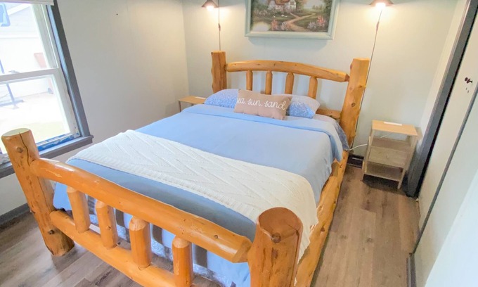 Stevens Point Casa | WI river, Kash Park Play & Stay, Pet friendly