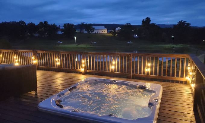 Marshall Casa | William's Catch at Racoon Springs - 16+ Guests