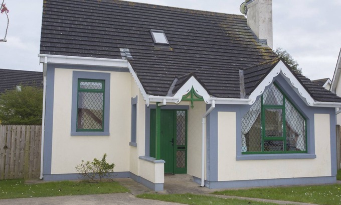 Rosslare Casa | Willow Grove HC No. 4 by Interhome
