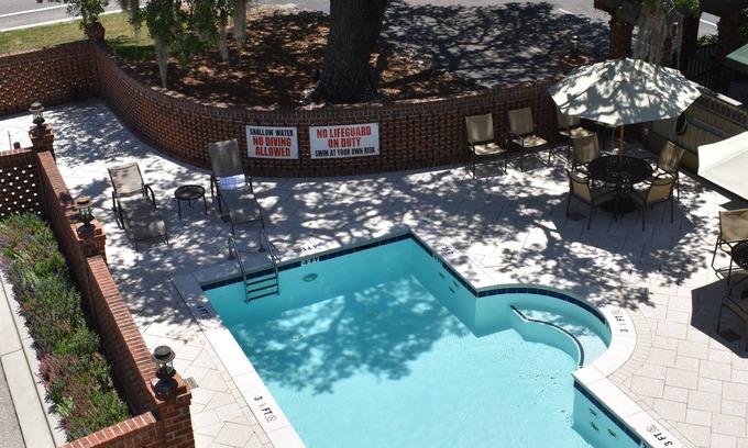 Murrells Inlet Hotel | Willow Lodge