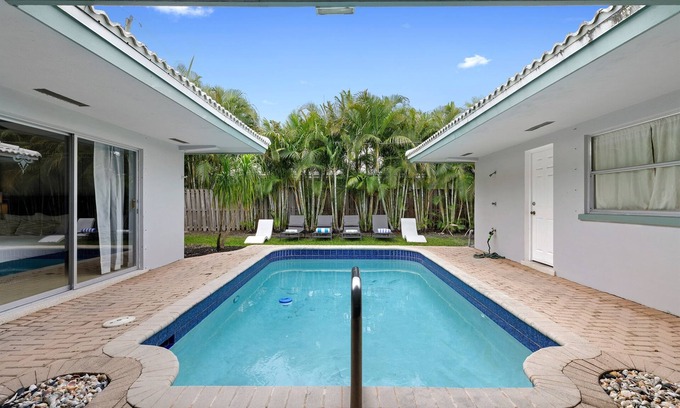 Fort Lauderdale Casa | Wilton Island - two master suites - Close to everything!