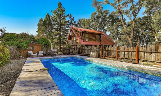 Cottonwood Cabina | Winery Guest House : Rest & Wine!