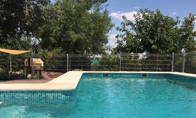 Alhambra Cabaña | Con piscina, barbacoa. Entre los P.N. Las Lagunas de Ruidera, Tablas de Daimiel.