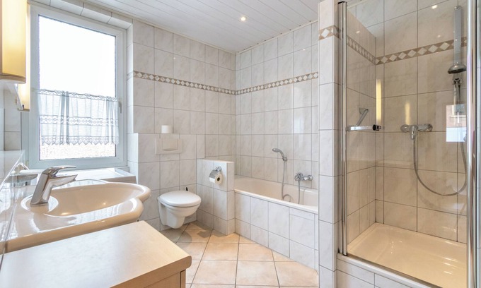 Woerrstadt Casa | Wohnung Nähe Mainz in Ehemaligem Weingut mit 6 Schlafzimmer