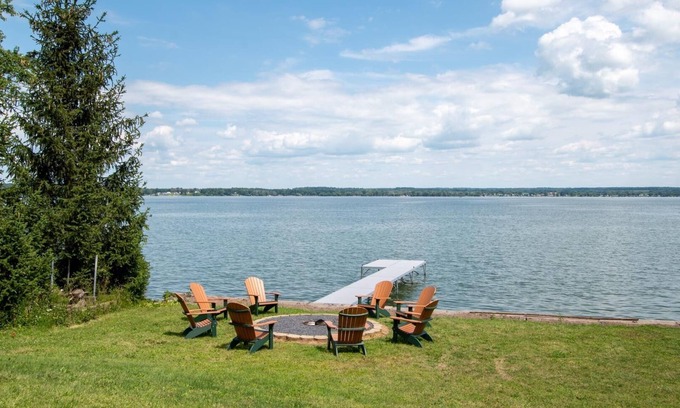 Seneca Falls Casa | Wolffy's House on the Hill: Charming Cayuga Lake Home with Sunrise Views!