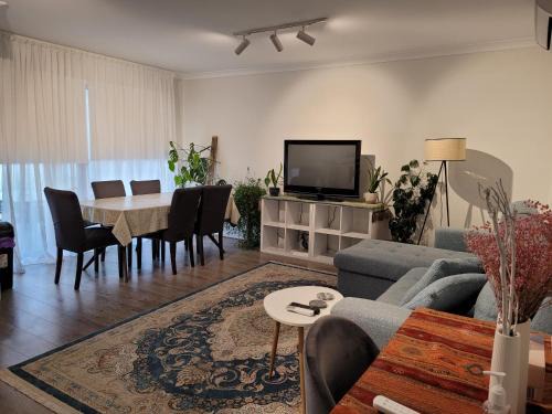 Wollert Apartamento | Wollert Ground Floor Entire Apartment- Close to Melbourne Airport-Free WIFI-Washer & Dryer