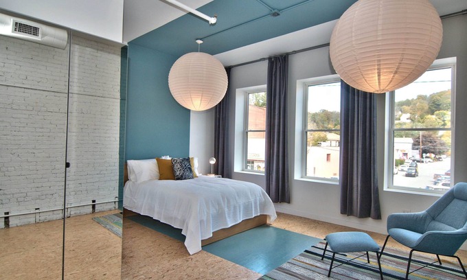 Honesdale Apartamento | Wonder Honesdale -Loft A2- 3 Bed-2 Bathroom-1200' square foot loft-sleeps 6