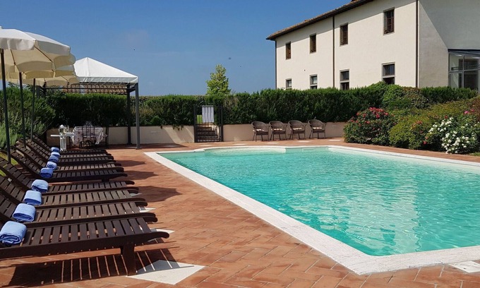 Le Piazze Villa | Casa de vacaciones con A/C, WIFI, jacuzzi, piscina, sauna, TV, patio