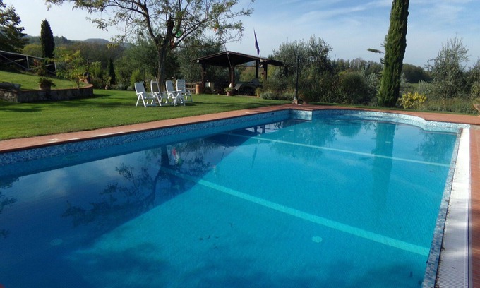 Cavriglia Casa | Preciosa casa de vacaciones con A/C, piscina privada, WIFI, TV, patio y mascotas permitida