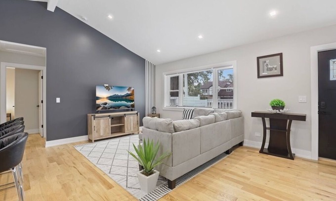 Willowbrook Casa | Wonderful Willowbrook Escape: Hinsdale Schools