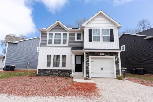 South Haven Casa | 'Woodhaven Hideaway' indoor pool, hot tub