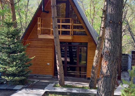 Tsaghkadzor Hotel | Woodland cottages