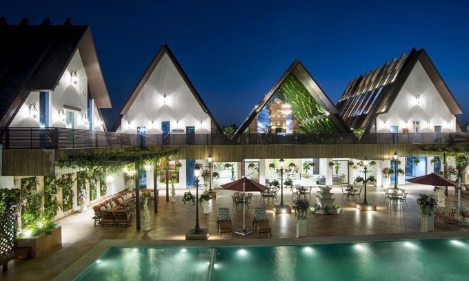 Valsad Hotel | Woods The Clubhouse - Mangalyam Meadows