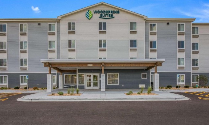 Burbank Hotel | WoodSpring Suites Chicago Midway