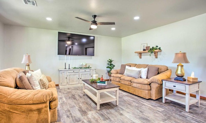 Woodward Casa | Woodward Home Near Crystal Beach Water Park!