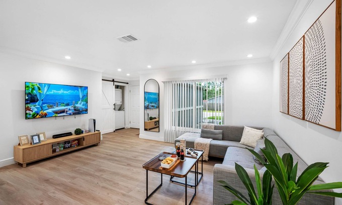 Featherock Casa | WOW! Pickleball Gym Stylish Modern Living