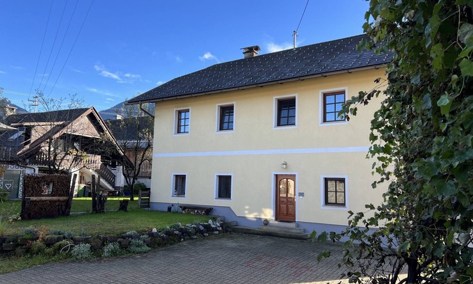 Feistritz im Rosental Apartamento | Wunderschöne, Moderne Ferienwohnung in Österreich mit dem Charme von 1750