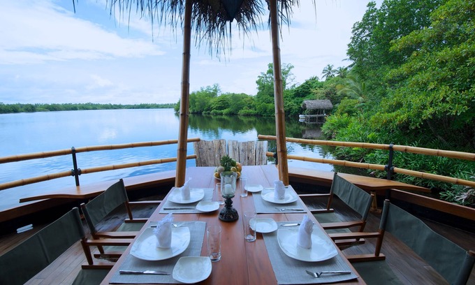 Aturuwella Alquiler De Eote | Yathra Houseboat