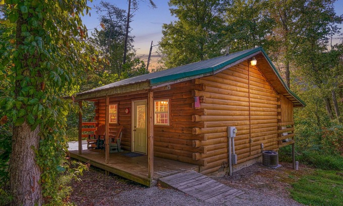 South Bloomingville Cabina | Cabaña-Baño Privado-Estándar-Yesteryear