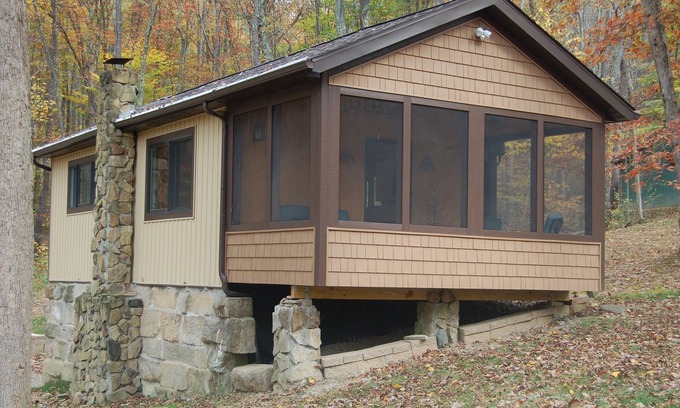 Kimbolton Cabaña | Yore Cottage. Región de la bifurcación de sal cerca de Cambridge Ohio.