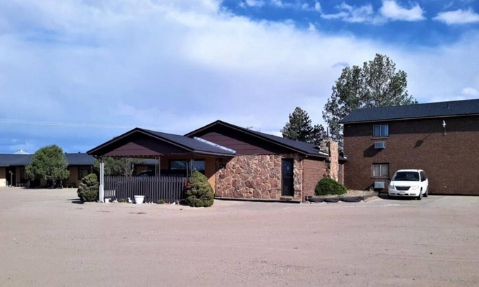 Cheyenne Wells Casa | You Found It! 3 Great Units, Pet-Friendly, Near Medicine Arrow Park