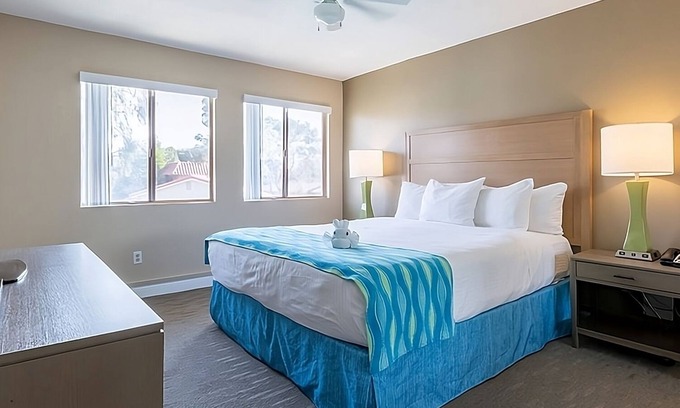 Indio Hotel | Your Getaway to California | 4 Units | Pool | Free Parking