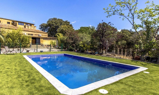 Bigues I Riells Villa | Tu propio hotel privado a 30 min de BCN para 25 huespedes
