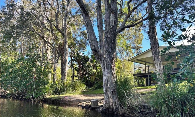 Cooroibah Casa | Su propio tramo de río salvaje a solo 15 minutos de Hastings St, incluidos los kayaks