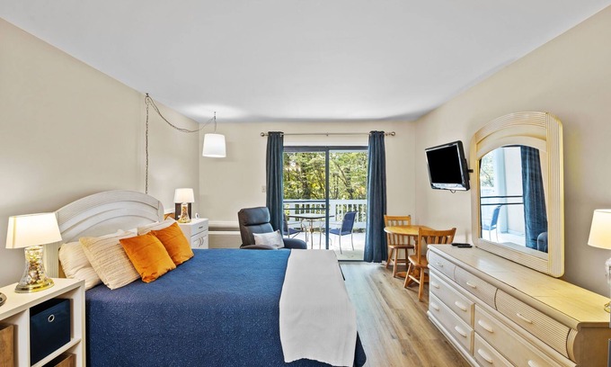 Fairfield Harbour Condominio | Your Quaint Hideaway!