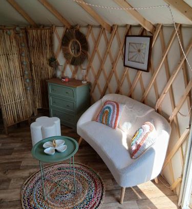 Clermont-Creans Otro | Yourte- Bambou - Climatisée- Les Belles Ouvrières