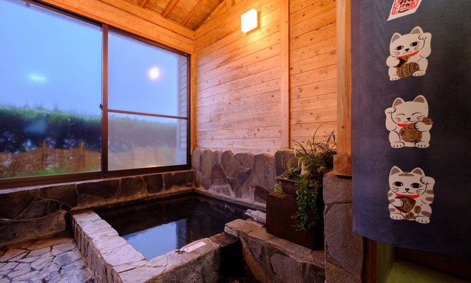 Yufuin Onsen Casa | Yufuin Waraneko no Yado