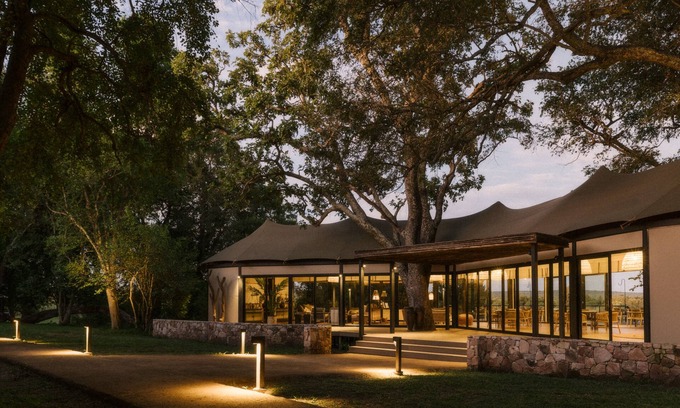 Matabeleland North Cabina | Zambezi Sands By Batoka