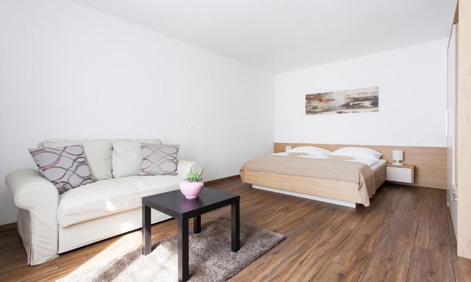 Illmitz Casa | Zehentner - Wein & Feriendomizil