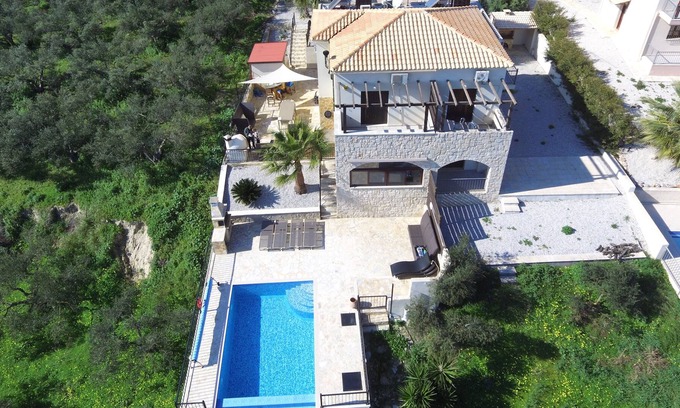 Darmarochori Villa | Villas Zentrum | Villa Rokka casa con piscina privada climatizada