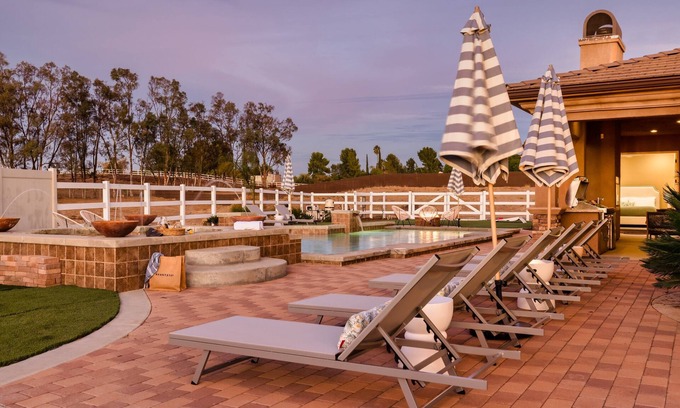 Temecula Casa | Zinfandel by Avantstay Wine Country Estate w/ Pool & Mini-golf
