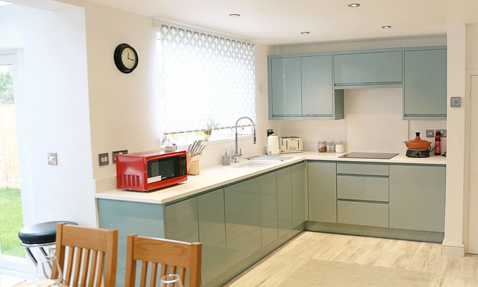 Chorlton-by-Backford Casa | Zoo Accommodation Chester