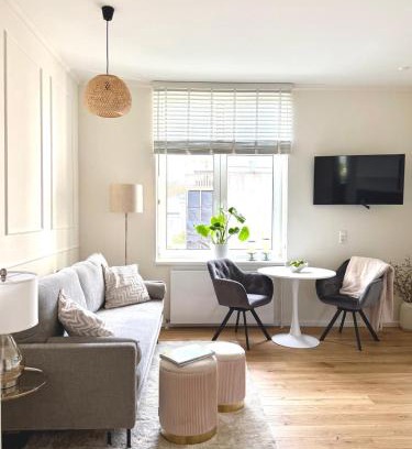 Warnemuende Apartamento | ZUHAUSE AM MEER mit Sonnenbalkon in Strand- und Altstadtnähe