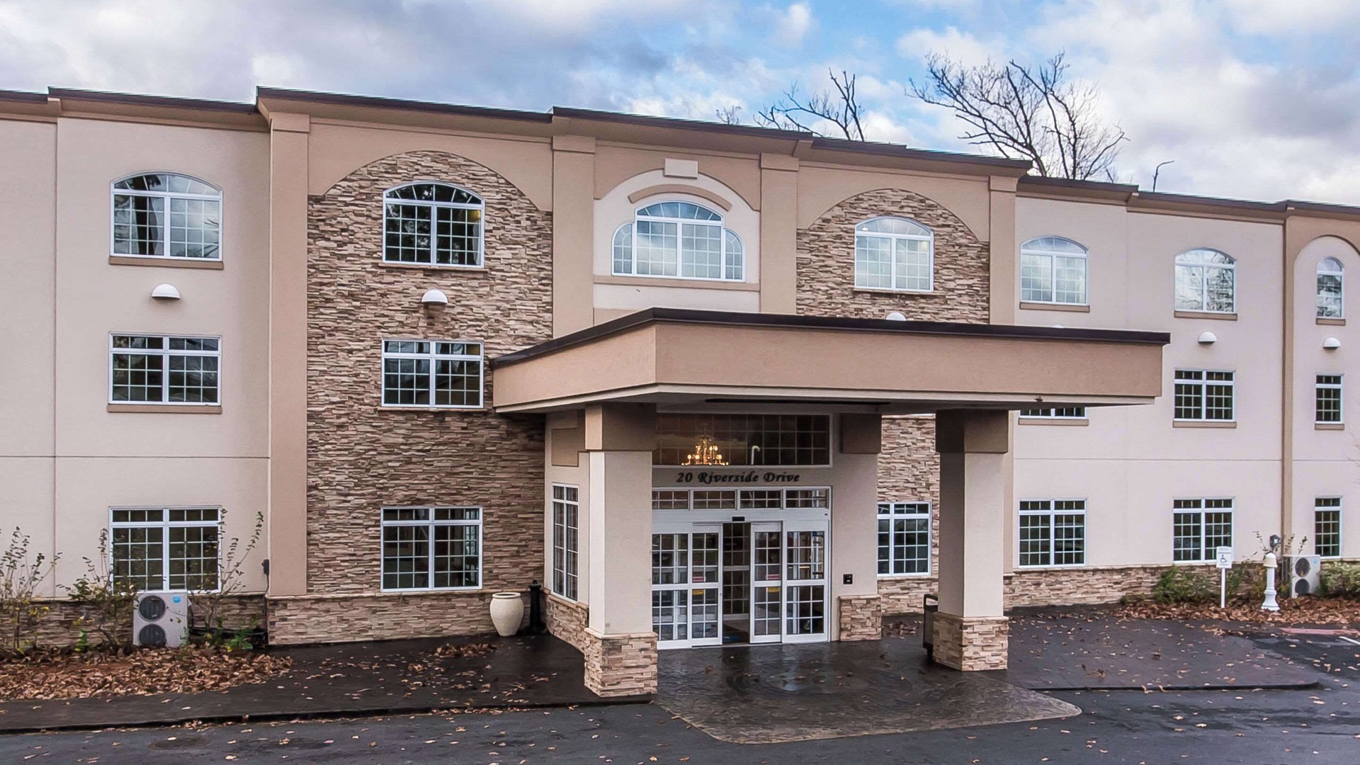 foto de Exterior en West Chesterfield