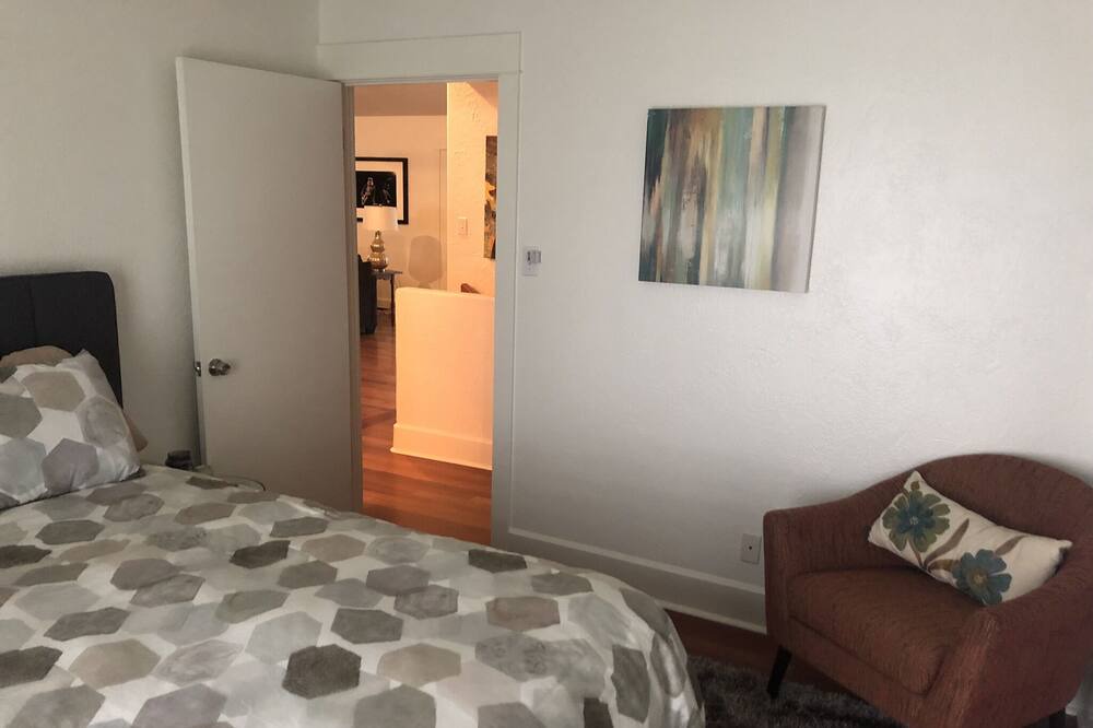 foto de Dormitorio en South River City
