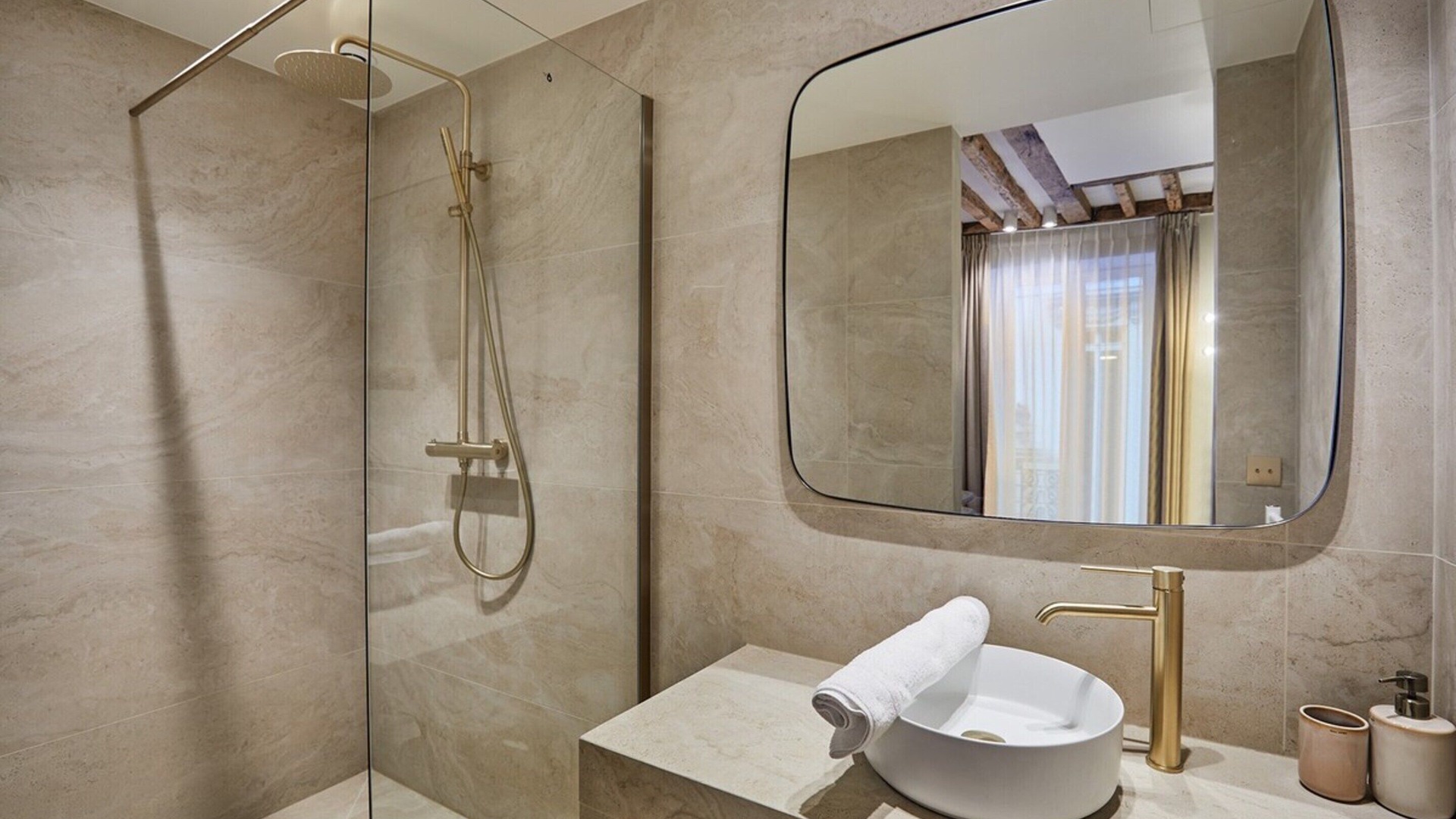 foto de Baño en 8th Arrondissement