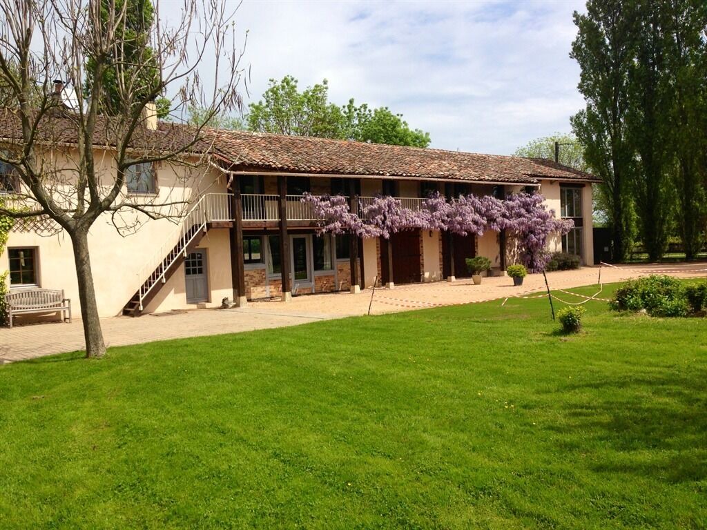 foto de Exterior en Saint-Jean-de-Thurigneux