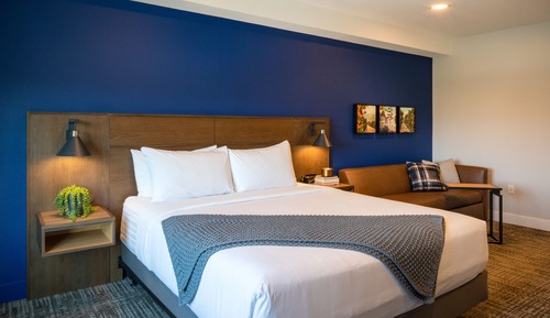 Habitación, 1 cama de matrimonio grande con sofá cama, accesible para personas con discapacidad