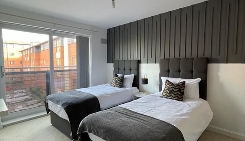 Apartamento de lujo, baño privado, vistas a la ciudad