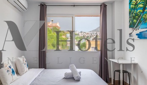 Habitación básica, 1 cama doble, no fumadores, baño privado
