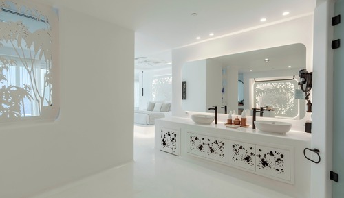 Suite (Hall of Fame)