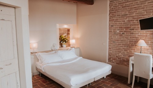 Habitación superior con 1 cama doble o 2 individuales