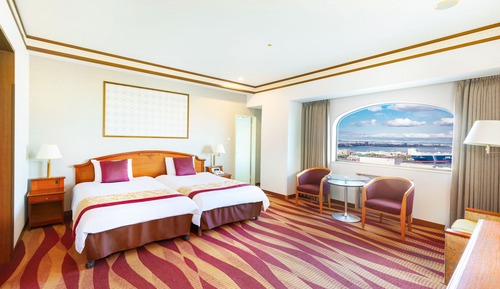 Habitación con 2 camas individuales, no fumadores (Corner with view bath)