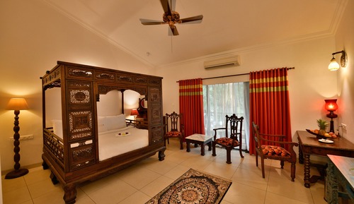 Habitación superior, 1 cama de matrimonio grande, balcón (Superior Room Double)