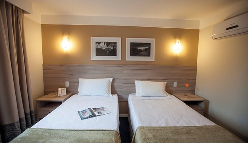 Standard Twin - 2 Camas de Solteiro