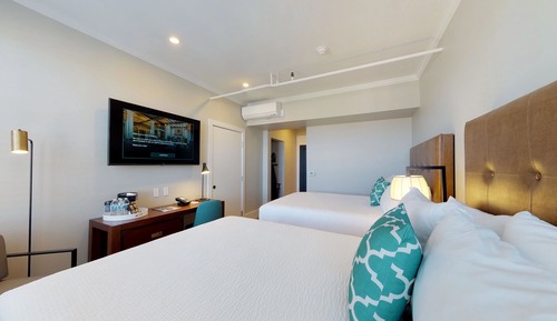 Habitación, 2 camas de matrimonio, accesible para personas con discapacidad (Hearing)